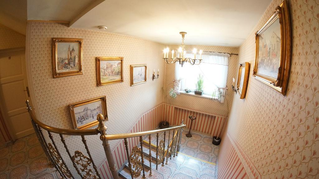 Florian Budget Rooms คราคูฟ ภายนอก รูปภาพ